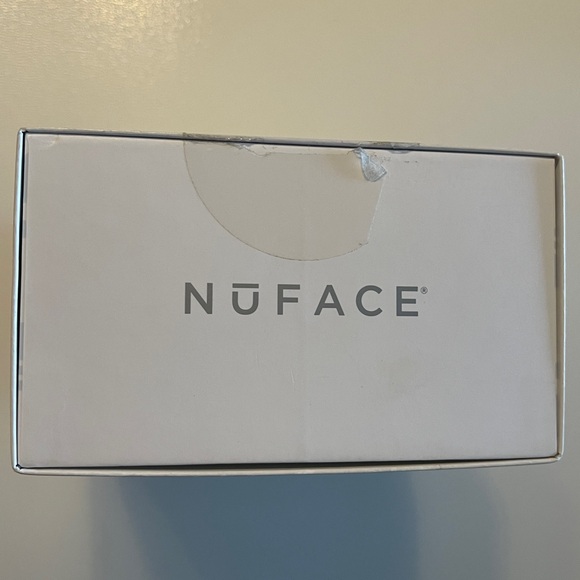 Nuface empty box the petite facial kit - Picture 6 of 8